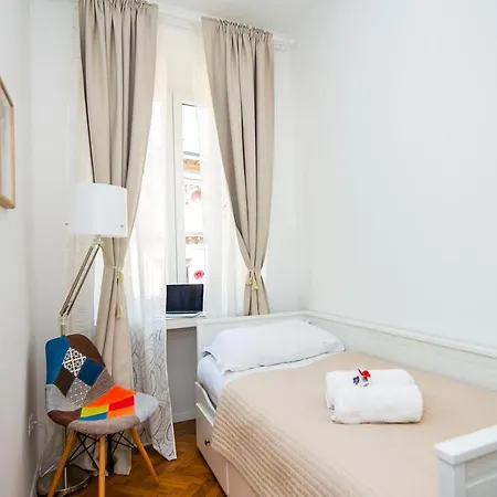 Bella Apartment *